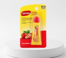 Carmex Moisturizing Lip Balm Strawberry - 10g